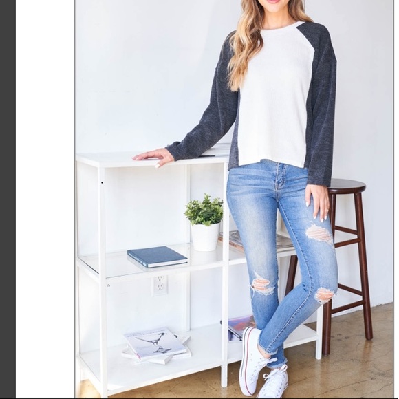 HEATHER CHARCOAL & white colorblock long sleeve TOP, NWT - Picture 16 of 16